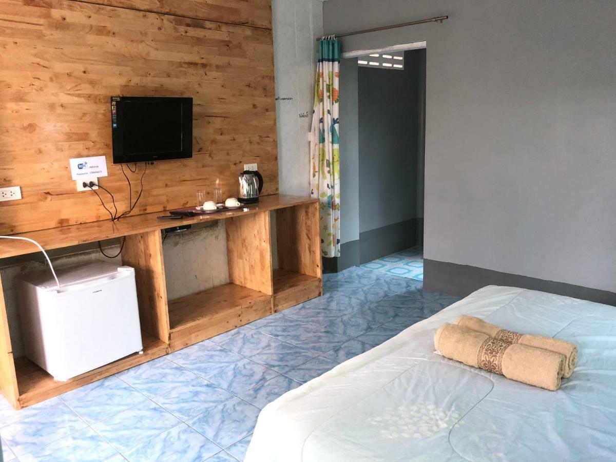 Poopreaw Koh Larn Lägenhet Exteriör bild